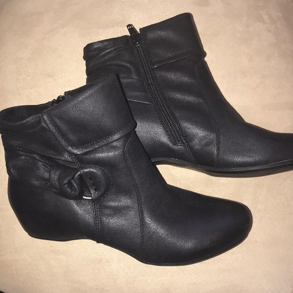bare traps saydie boots